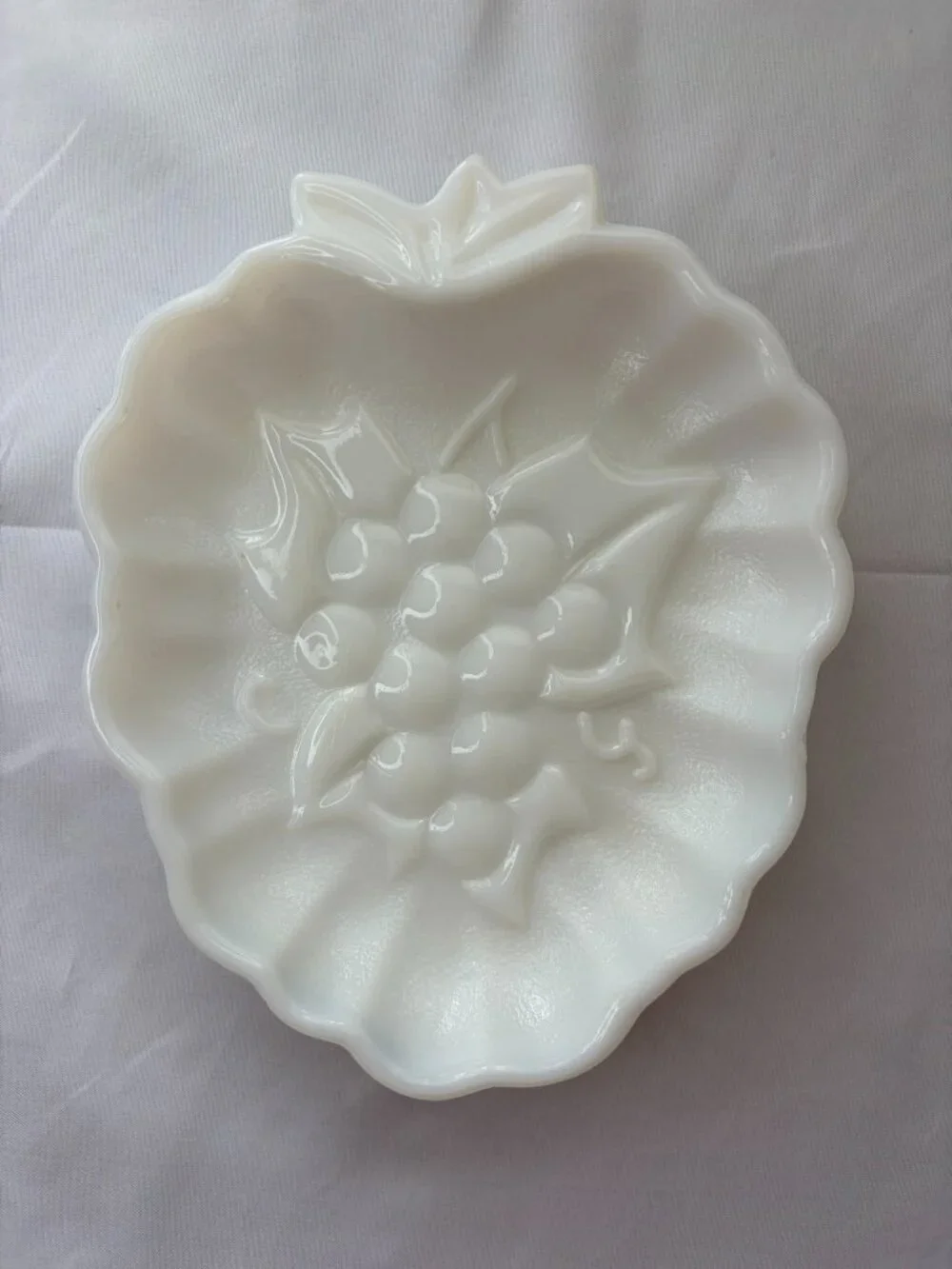 Vintage Milk Glass Grape & Leaf Dishes Set of 3 Embossed Scalloped Fruit Shape